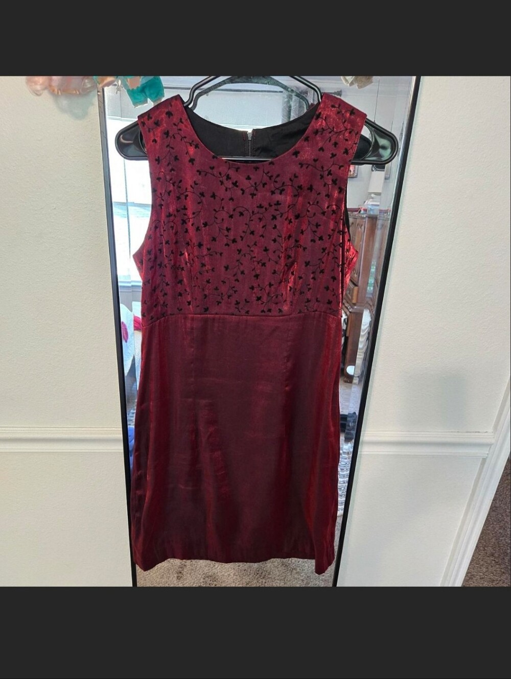 Vintage Red Iridescent Dress with Black Floral Velvet Design. Late 90s/Y2K 🥀